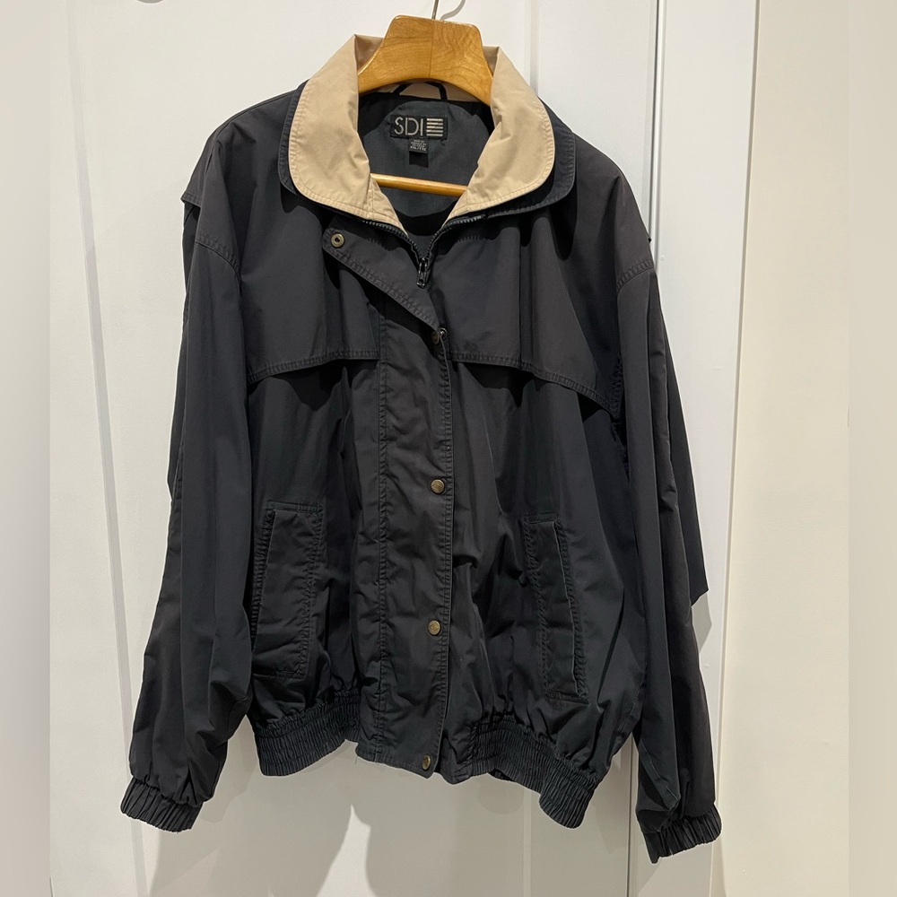 SDI Windbreaker
